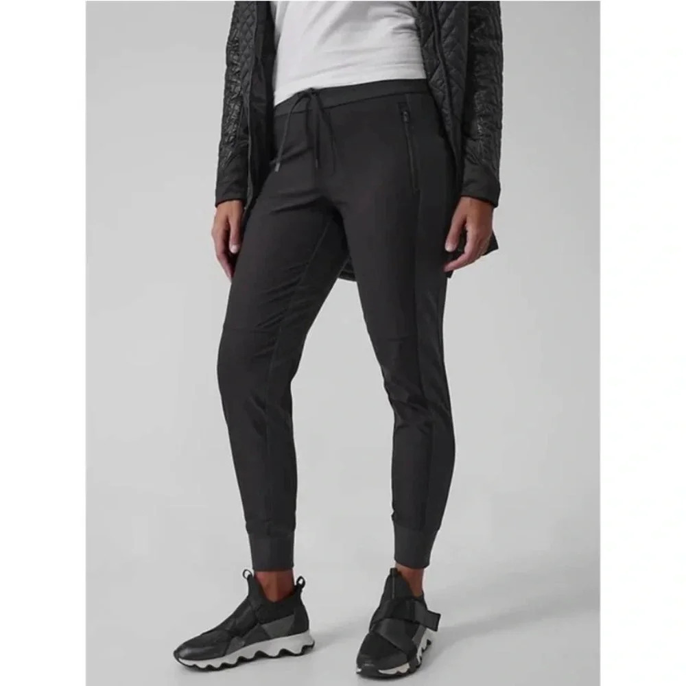 Athleta Headlands Hybrid Trek Jogger